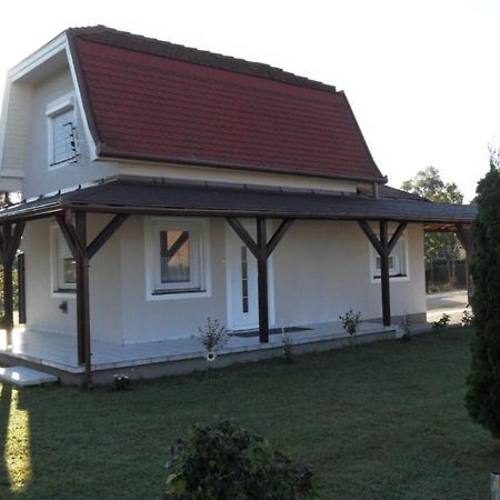 Ferienhaus Am Plattensee บาลาตอนมารีอาเฟือร์เดอ ภายนอก รูปภาพ