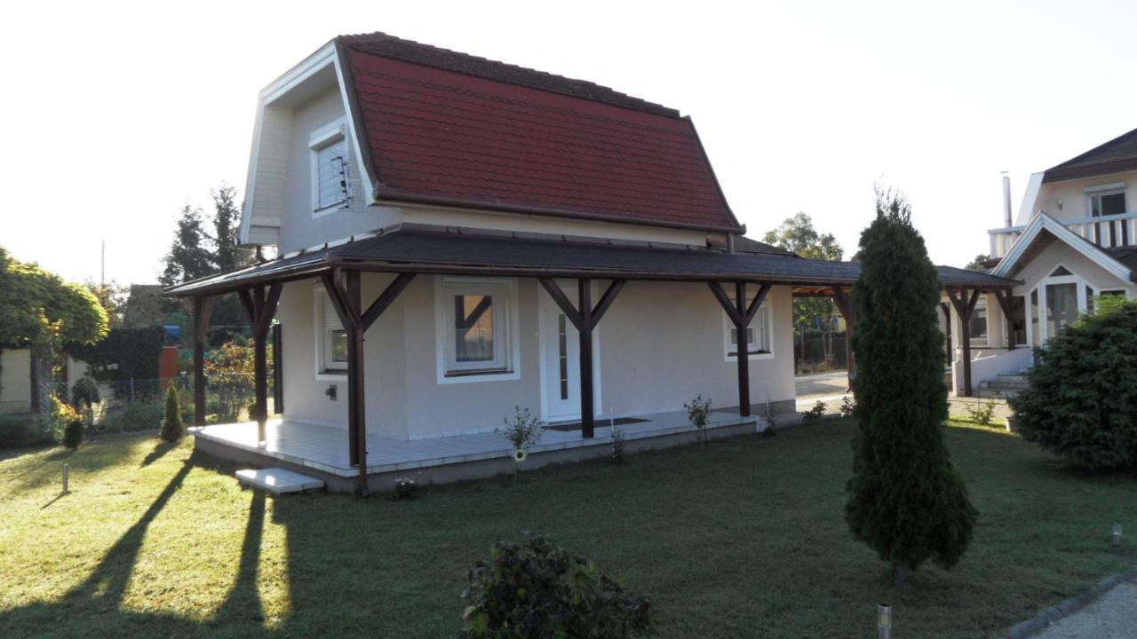 Ferienhaus Am Plattensee บาลาตอนมารีอาเฟือร์เดอ ภายนอก รูปภาพ