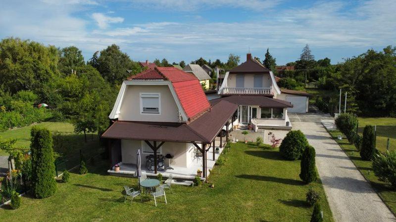 Ferienhaus Am Plattensee บาลาตอนมารีอาเฟือร์เดอ ภายนอก รูปภาพ