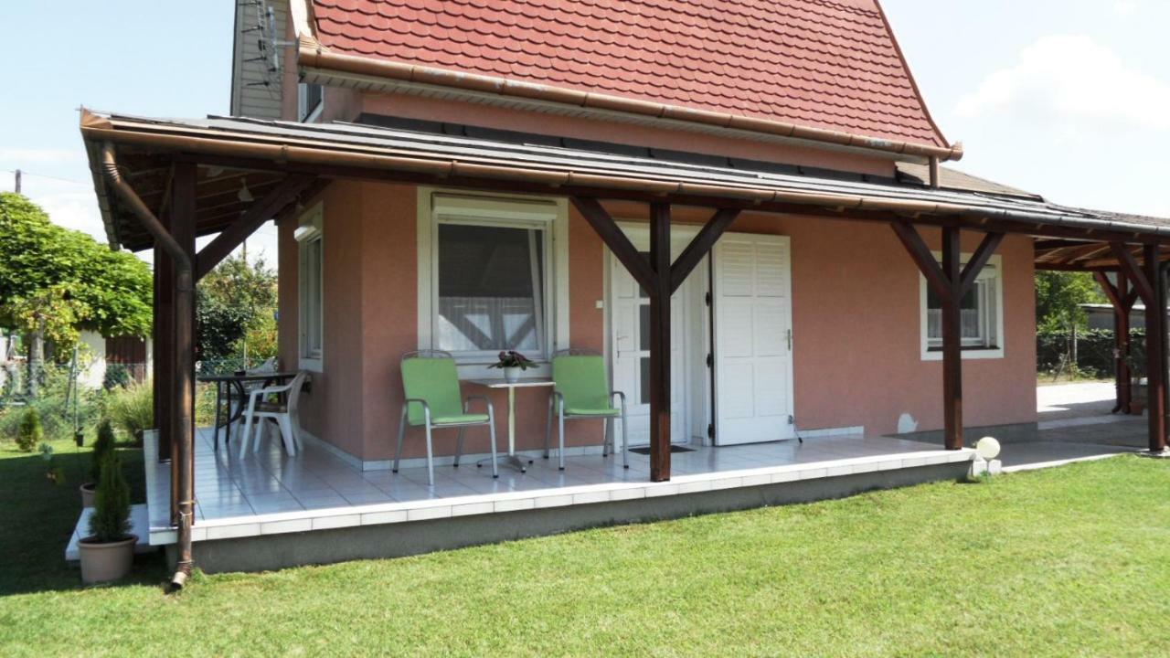 Ferienhaus Am Plattensee บาลาตอนมารีอาเฟือร์เดอ ภายนอก รูปภาพ